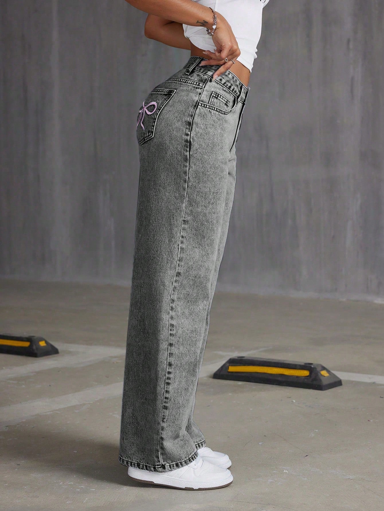 Flvsun-Women Embroidered Bowknot Washed Denim Jeans
