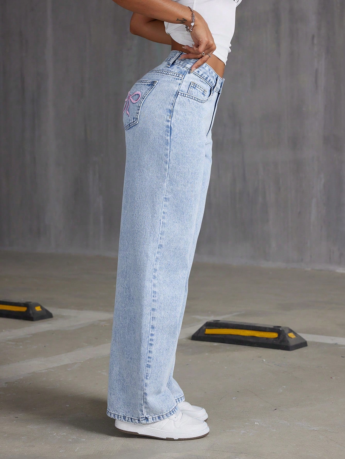 Flvsun-Women Embroidered Bowknot Washed Denim Jeans