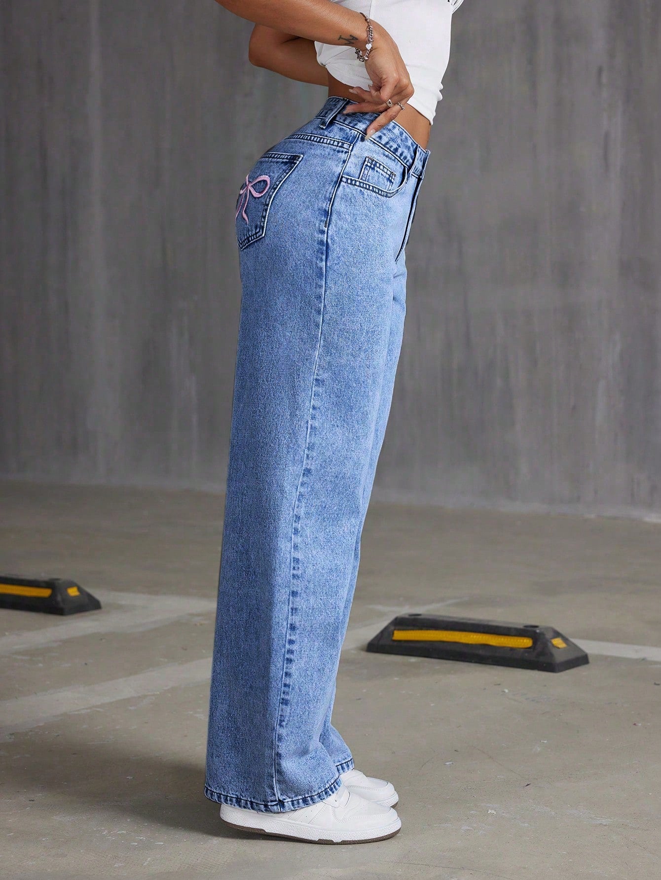 Flvsun-Women Embroidered Bowknot Washed Denim Jeans